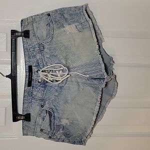 Billabong Shorts size 29